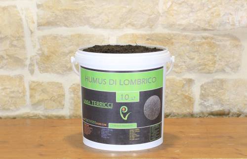 2 - Humus di lombrico - Agrilombrico in confezione da 10 lt.