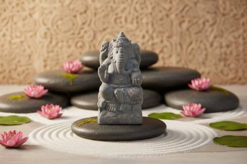 1 - Statua Zen Ganesha in ceramica – Prosperità e saggezza - altezza 24 cm.