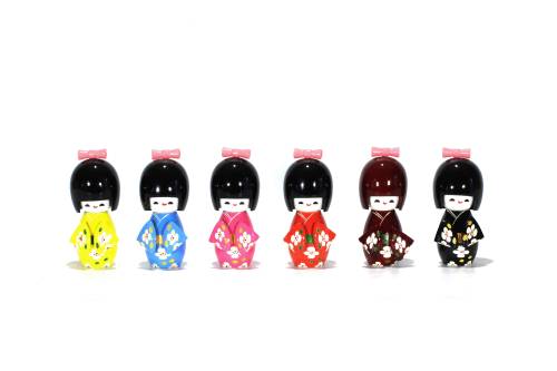 2 - Bambola giapponese in legno KOKESHI - h. 11 cm.