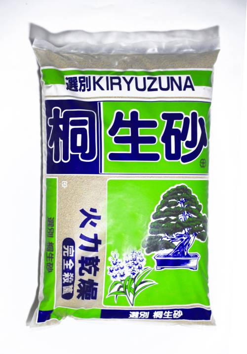 2 - Kiryuzuna terriccio per conifere Bonsai - grano 2 mm - sacco 15 lt.