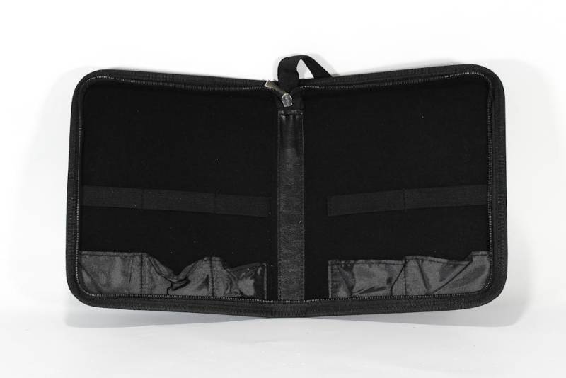 2 - Astuccio in pelle per 7 attrezzi bonsai