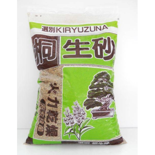 Kiryuzuna terriccio per conifere Bonsai - grano 2/5 mm. - sacco 14 lt.